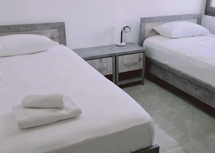 Centro * لارنكا