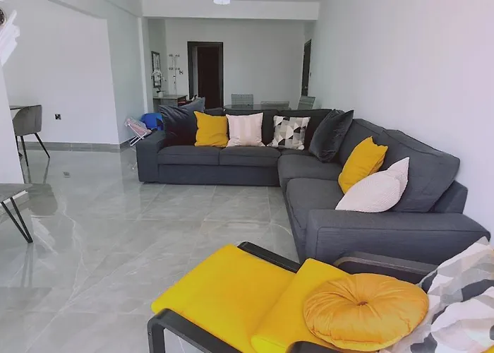 Centro * لارنكا